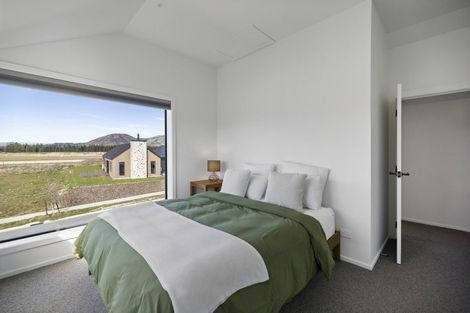 Photo of property in 21 Marjon Drive, Wanaka, 9305