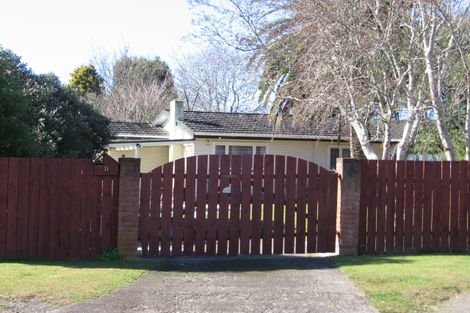 Photo of property in 11 Hill Crescent, Papakura, 2110