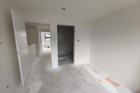 Photo of property in 13/13 Grove Lane, Pakuranga, Auckland, 2010
