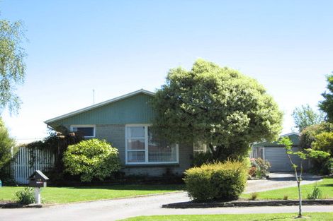 Photo of property in 16 Geddis Street, Rangiora, 7400