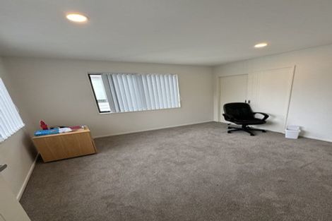 Photo of property in 27c Sunnyside Road, Sunnyvale, Auckland, 0612