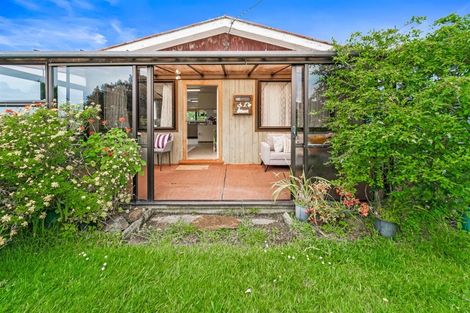 Photo of property in 15 Matai Road, Stanmore Bay, Whangaparaoa, 0932
