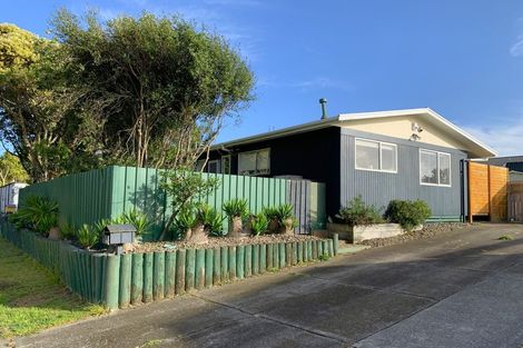 Photo of property in 12 Alpha Avenue, Coastlands, Whakatane, 3120