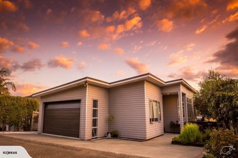 Photo of property in 7 Tee Point, Red Beach, 0932