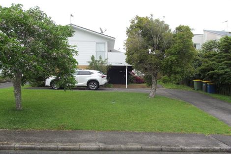 Photo of property in 1/60 Cockayne Crescent, Sunnynook, Auckland, 0620