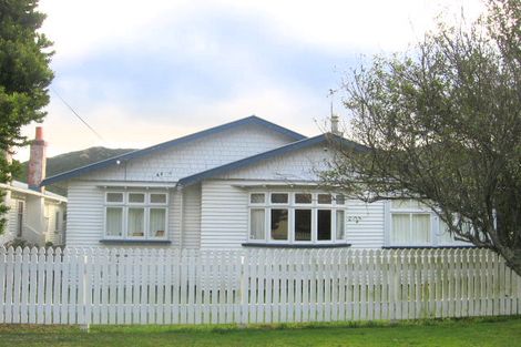 Photo of property in 15 Marshall Street, Karori, Wellington, 6012