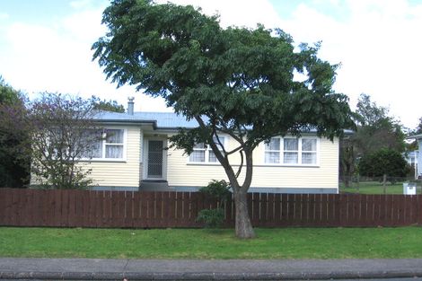 Photo of property in 27 Universal Drive, Henderson, Auckland, 0610