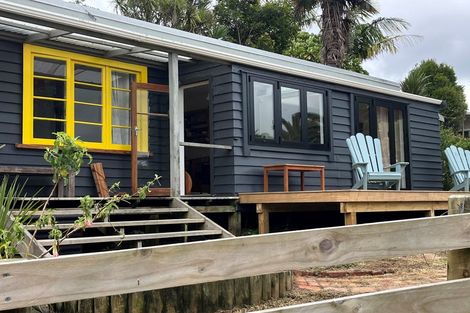 Photo of property in 216 Massey Road, Waipu, 0582