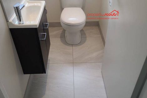 Photo of property in 9 Kaurinui Crescent, One Tree Point, 0118