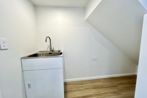 Photo of property in 1/2 Deloraine Street, Somerfield, Christchurch, 8024