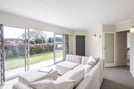 Photo of property in 86 Gray Avenue, Paraparaumu Beach, Paraparaumu, 5032