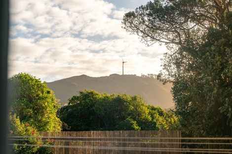 Photo of property in 44 Mills Road, Brooklyn, Wellington, 6021