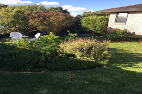 Photo of property in 32 Magnolia Drive, Waiuku, 2123