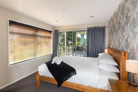 Photo of property in 11 Robertson Street, Russell, 0202