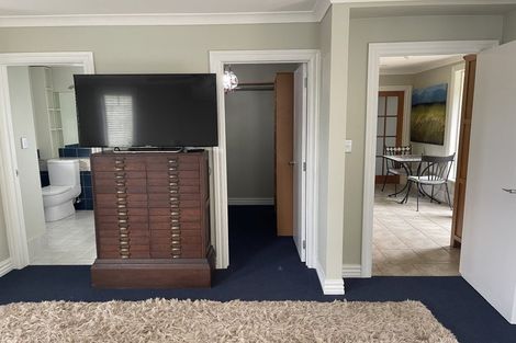 Photo of property in 44 Isobel Road, Greenhithe, Auckland, 0632