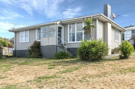Photo of property in 7 Te Puke Street, Titahi Bay, Porirua, 5022