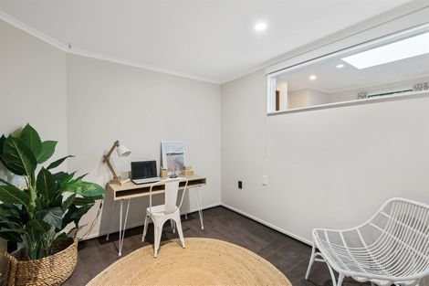 Photo of property in 9a Whareora Terrace, Cashmere, Christchurch, 8022