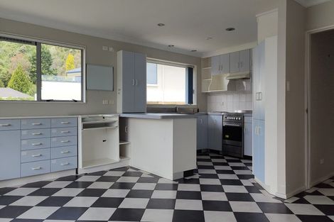 Photo of property in 11 Rimu Terrace, Waikawa, Picton, 7220