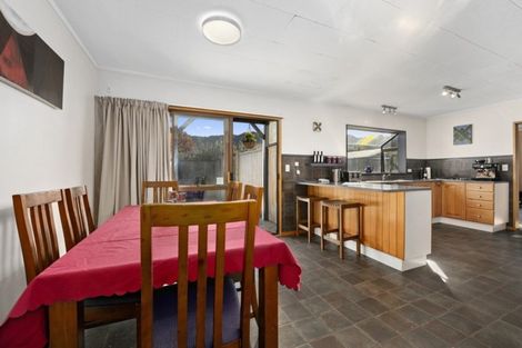 Photo of property in 21 Baltimore Crescent, Totara Park, Upper Hutt, 5018