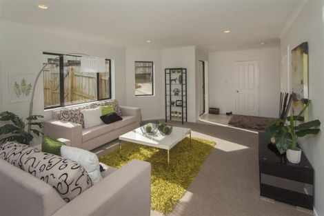 Photo of property in 8 Ali Place, Ranui, Auckland, 0612