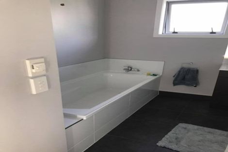 Photo of property in 4 Caterer Lane, Paraparaumu, 5032