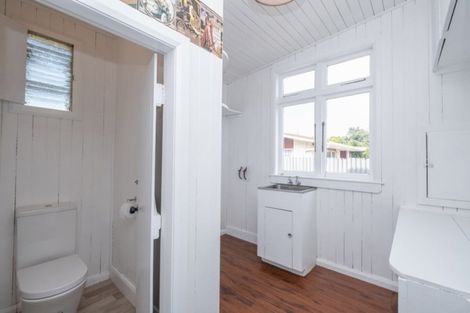 Photo of property in 6 Disraeli Street, Hawera, 4610