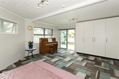Photo of property in 78 Beach Road, Castor Bay, Auckland, 0620