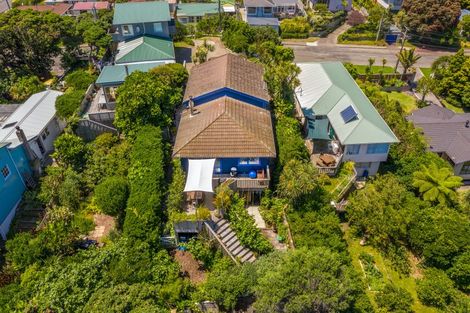 Photo of property in 145 Wellington Road, Paekakariki, 5034