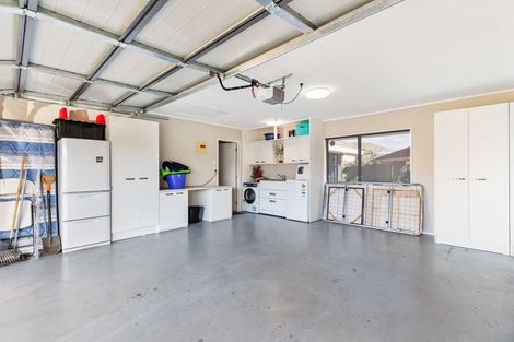 Photo of property in 2/83 Meadowland Drive, Somerville, Auckland, 2014