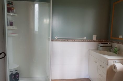 Photo of property in 9 Edward Street, Dannevirke, 4930