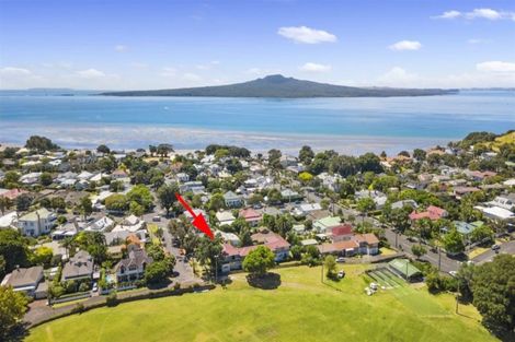 Photo of property in 2/7 Eton Avenue, Devonport, Auckland, 0624