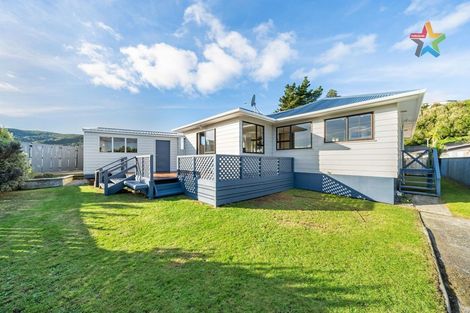 Photo of property in 27 Kaitangata Crescent, Kelson, Lower Hutt, 5010