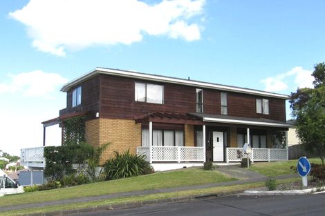 Photo of property in 88 Lagoon Way, West Harbour, Auckland, 0618