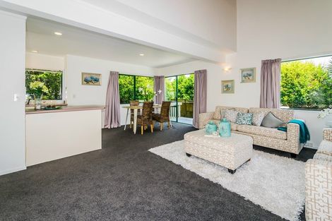 Photo of property in 1/470 East Coast Road, Windsor Park, Auckland, 0630