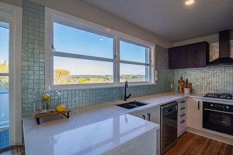 Photo of property in 268 Sturges Road, Henderson, Auckland, 0612