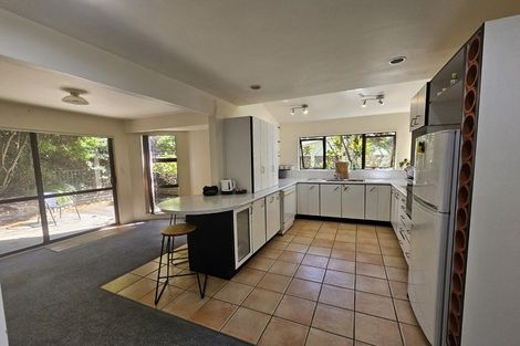 Photo of property in 141 Kahu Road, Paremata, Porirua, 5024