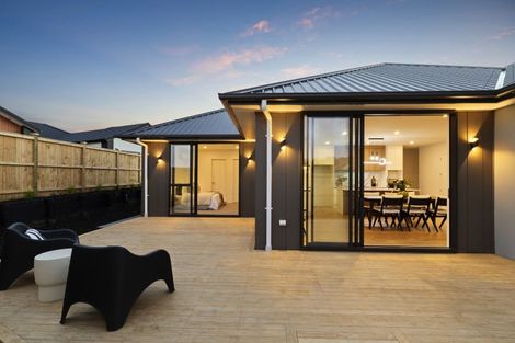 Photo of property in 32 Rongoa Maori Way, Pukekohe, 2120
