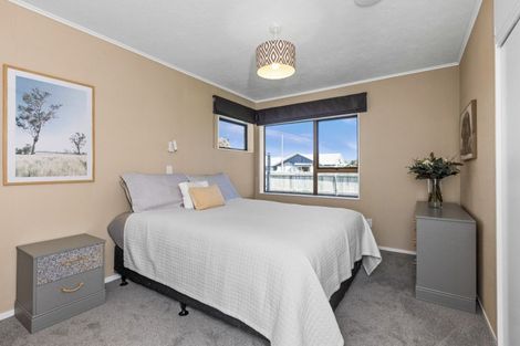 Photo of property in 21 Townshend Crescent, Greenmeadows, Napier, 4112