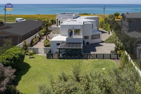 Photo of property in 28 Le Quesne Road, Bay View, Napier, 4104