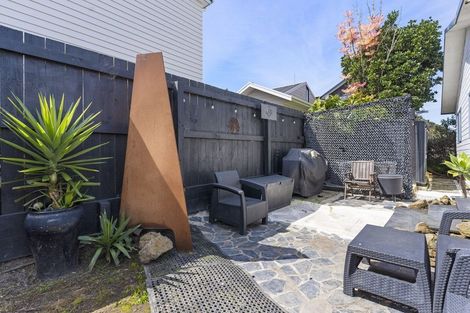 Photo of property in 61a Graham Avenue, Te Atatu Peninsula, Auckland, 0610