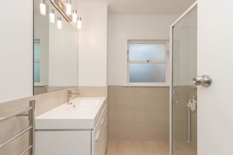 Photo of property in 2/61a Balmoral Road, Mount Eden, Auckland, 1024