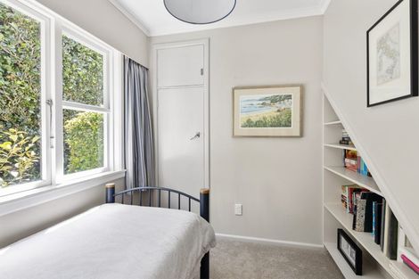 Photo of property in 109 Seatoun Heights Road, Seatoun, Wellington, 6022
