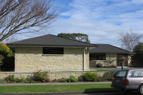 Photo of property in 10 Mana Place, Awapuni, Palmerston North, 4412