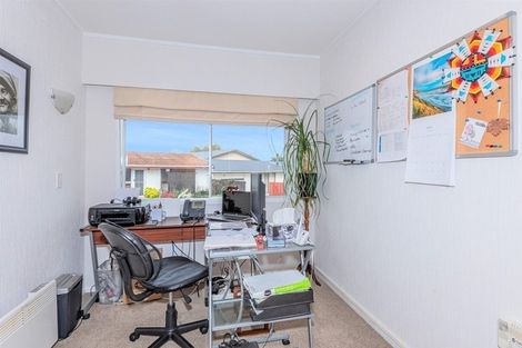 Photo of property in 6 Ranfurly Place, Te Kamo, Whangarei, 0112