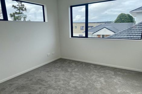 Photo of property in 3/35 Renata Crescent, Te Atatu Peninsula, Auckland, 0610