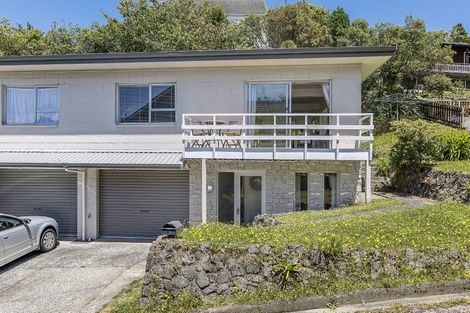 Photo of property in 1b Sandhurst Way, Crofton Downs, Wellington, 6035