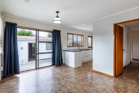 Photo of property in 53a Brandon Road, Glen Eden, Auckland, 0602