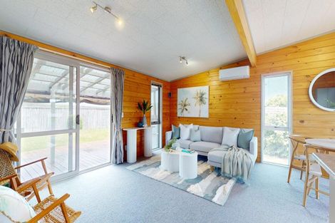 Photo of property in 11 Ramona Avenue, Waitarere Beach, Levin, 5510
