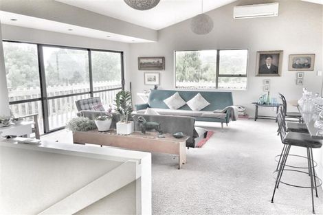 Photo of property in 168a Scenic Drive, Titirangi, Auckland, 0604