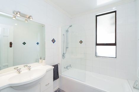 Photo of property in 2 Frome Street, Clifton, Invercargill, 9812